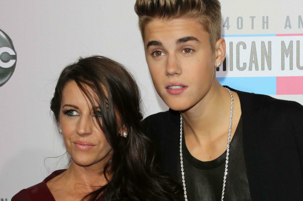 Justin Bieber and mom Pattie Mallette at the American Music Awards