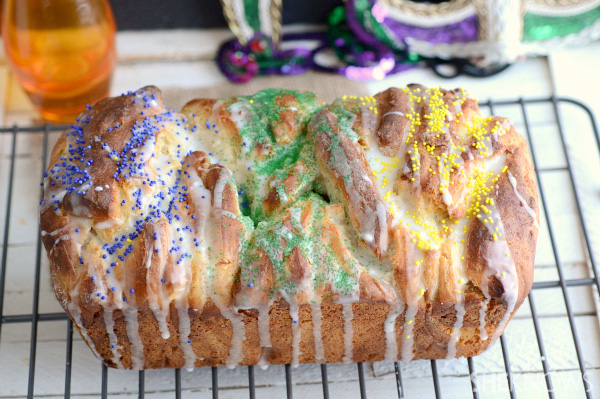 King cake pull apart bread