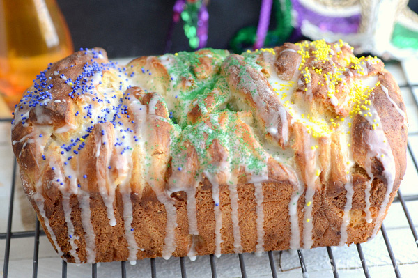 King cake pull apart bread