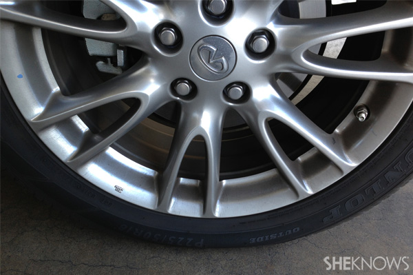 Changing a tire Step 2