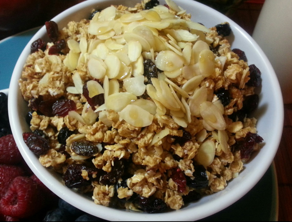 Bethenny’s Homemade Almond-Berry Granola