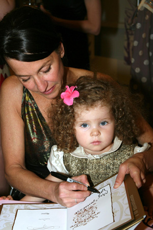 Cynthia Rowley with daughter in 2007