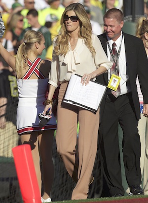 Erin Andrews on the sidelines.