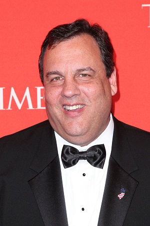 Gov. Chris Christie talks to Extra