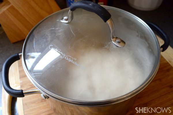 Add yeast & flour and stir