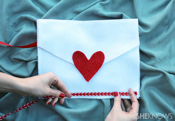 Add a border to the envelope