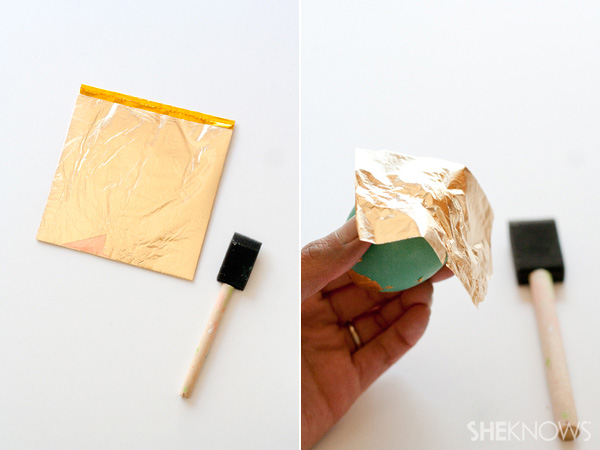 Golden marbled Easter eggs DIY