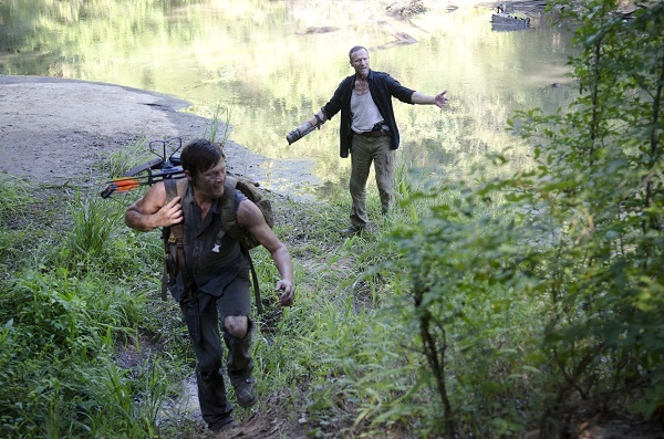 Daryl finally leaves Merle