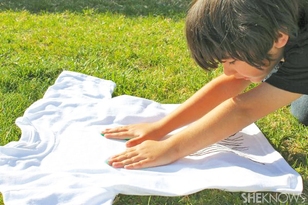 Tree shirt handprints