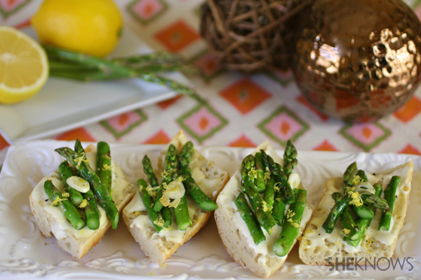 Roasted asparagus and brie bruschetta