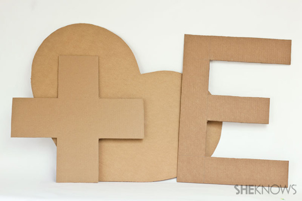 DIY giant fringe photo props