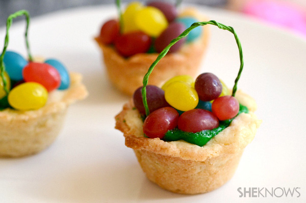 Easter basket sugar cookies
