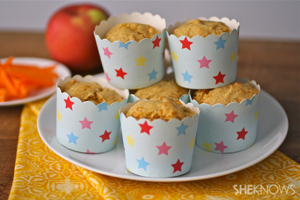 Applesauce-carrot muffins