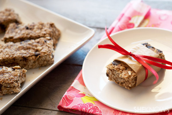 Homemade healthy granola bars recipe