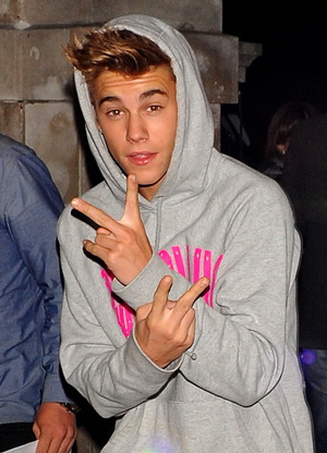 Justin Bieber leaves a performance