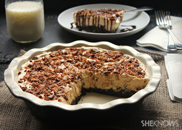 Black bottom candy bar pie