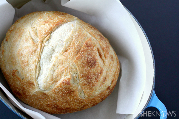 Dutch oven baked fresh bread