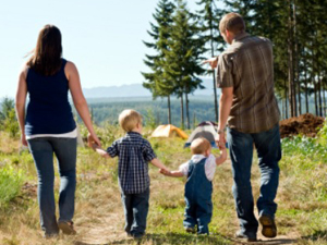 Family hike on Earth Day
