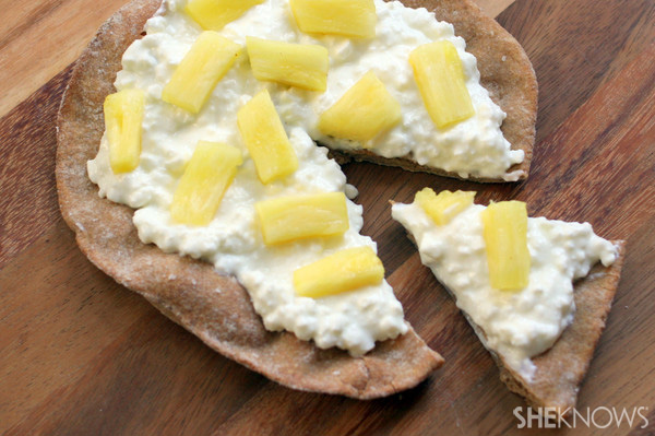 Pineapple breakfast pizza