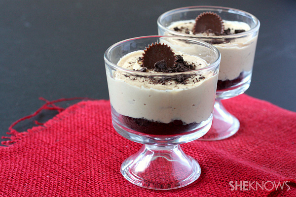 Chocolate and peanut butter miniature cheesecake recipe