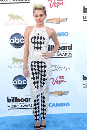 Miley Cyrus at the 2013 Billboard Music Awards