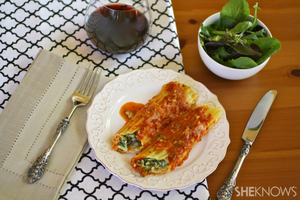 Spinach and mushroom manicotti