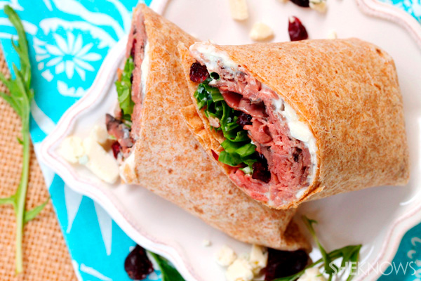 Roast beef, blue cheese, and cranberry wrap recipe