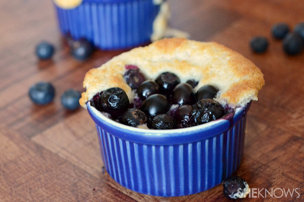 Blueberry cobbler cups