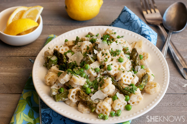 Lemon pasta salad