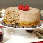 mini chocolate cheesecake with raspberry-wine sauce