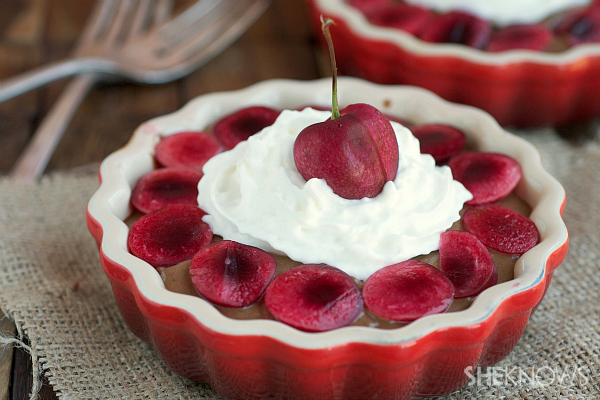 Chocolate mousse with cherries