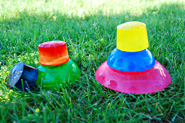 Ice cube stacking blocks