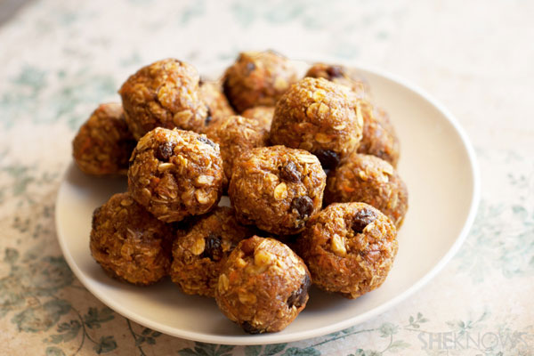 No-bake carrot cake energy bites recipe