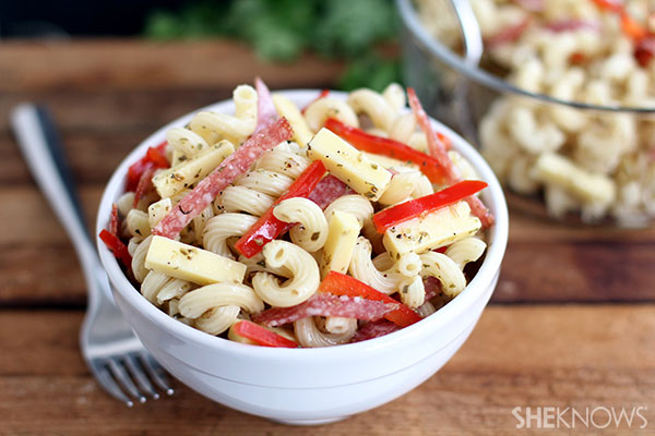 Pasta salad with Pepperoni and Cheddar