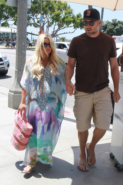 Pregnant Jessica Simpson and Eric Johnson
