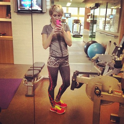 Ellie Goulding selfie