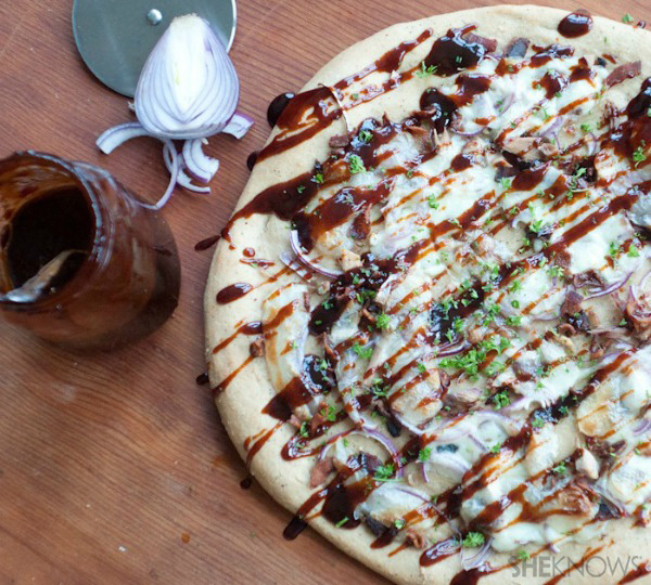Barbecue chicken pizza