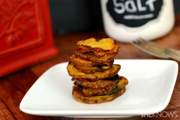 Baked yellow beet chips