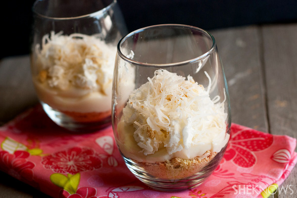 Mini no-bake pineapple coconut cheese cakes