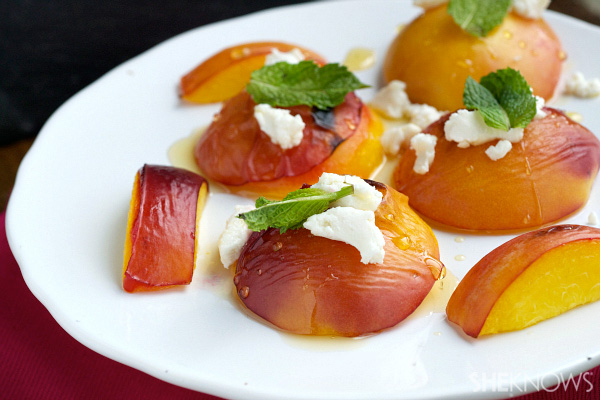 4 grilled pool party entrees for under 150 calories