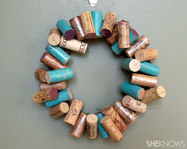 DIY wine cork wreath