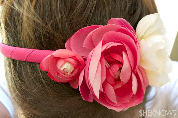 DIY Headband with flowers finished