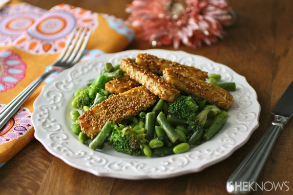 Sesame-crusted tempeh with lemony vegetables