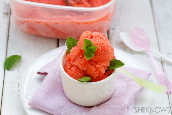 Milk-free strawberry gelato