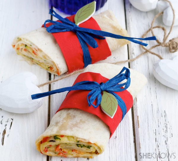 Vegetable pizza roll sandwich