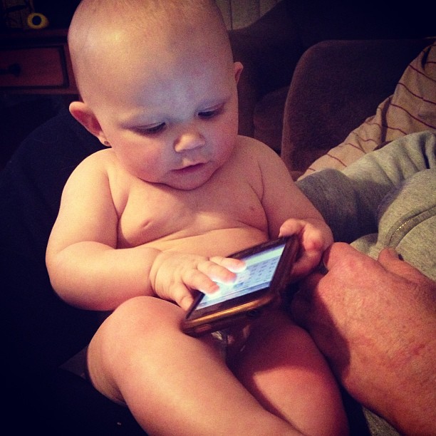 baby and iphone
