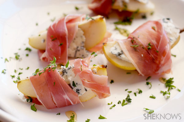 Stuffed pears with gorgonzola and prosciutto
