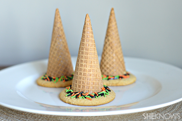 Edible Halloween crafts - Witch hat cookies
