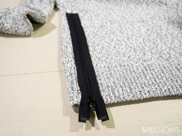 DIY zip sweater | SheKnows.com