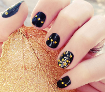 Fall nail art: Gold speckled nails